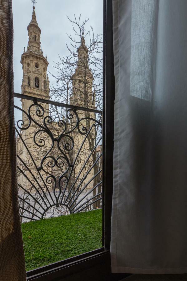 Apto Con Vistas A La Catedral Y Aire Acondicionado ログローニョ エクステリア 写真